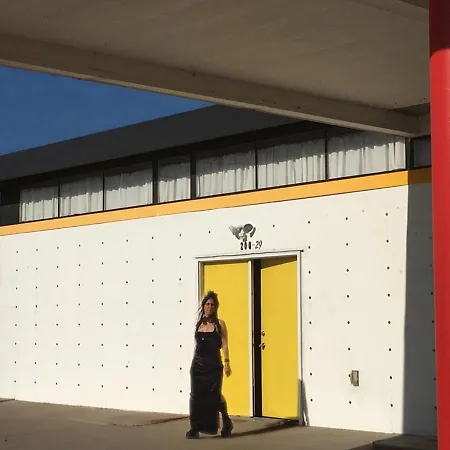 Space Castle: A 1950S Gas Station Transformed Into An Art Themed Wonderland